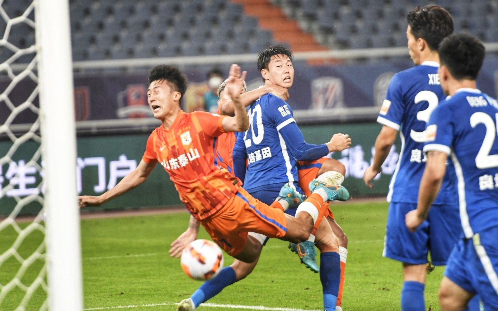 记者：贝蒂斯续约伊斯科基本敲定；未来几天或官宣佩工续约（记者：贝蒂斯已基本敲定伊斯科续约，佩工续约或将于近日官宣）