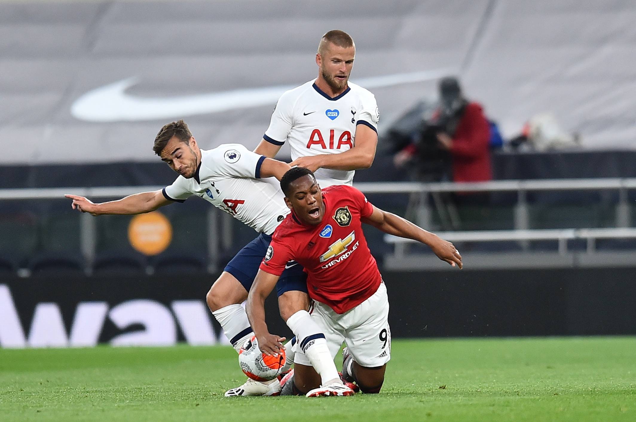 罗马诺：利物浦对伊萨克的首份报价为1.2亿镑+浮动