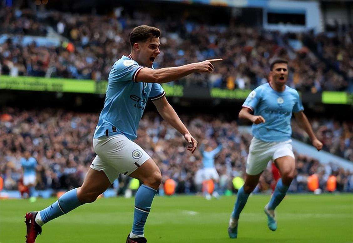 上赛季战绩回顾：广东在上赛季常规赛仅仅取得31胜15负的战绩，最终排名第7，创造球队近些年的常规赛最差排名纪录。