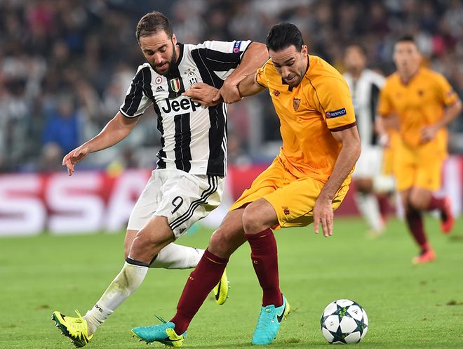 英媒：伯恩茅斯有意冬窗引进阿克，水晶宫同样关注这名荷兰国脚（英媒：伯恩茅斯计划冬窗求购阿克，水晶宫也在关注这名荷兰国脚）