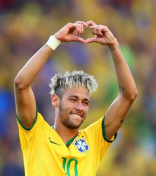 德甲半场：安塞尔米诺建功，多特蒙德暂1-0勒沃库森（半场战报：安塞尔米诺破门，多特蒙德暂以1-0领先勒沃库森）