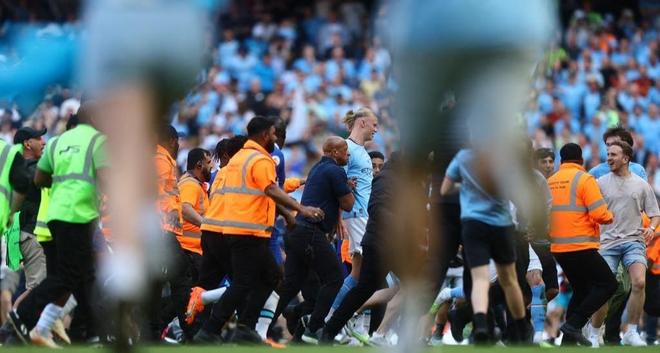 英超半场：魏费尔头球造险，布莱顿暂0-0桑德兰（英超上半场战罢：魏费尔头槌造险，布莱顿与桑德兰暂互交白卷）