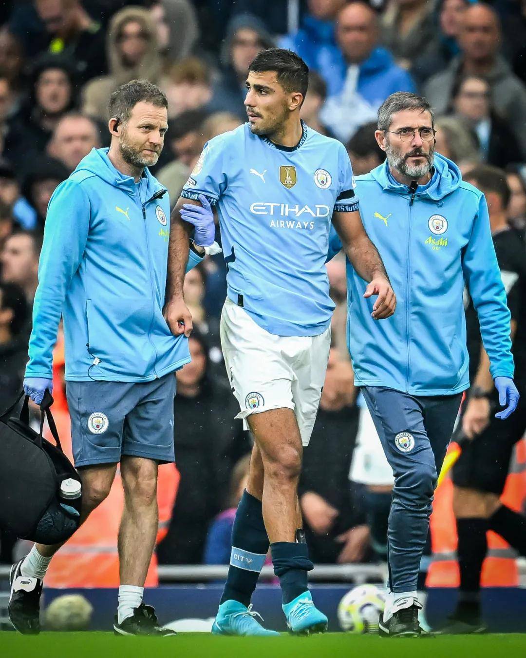 英超战报：亚当斯中圈吊门，勒菲传射，桑德兰3-2伯恩茅斯（英超快讯：亚当斯中圈吊射，勒菲传射建功，桑德兰3-2险胜伯恩茅斯）