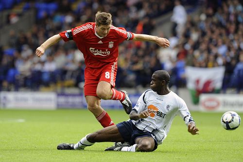 五冠加身！国安3-0击败河南夺得队史第5座足协杯冠军（国安3-0完胜河南，斩获队史第5座足协杯）