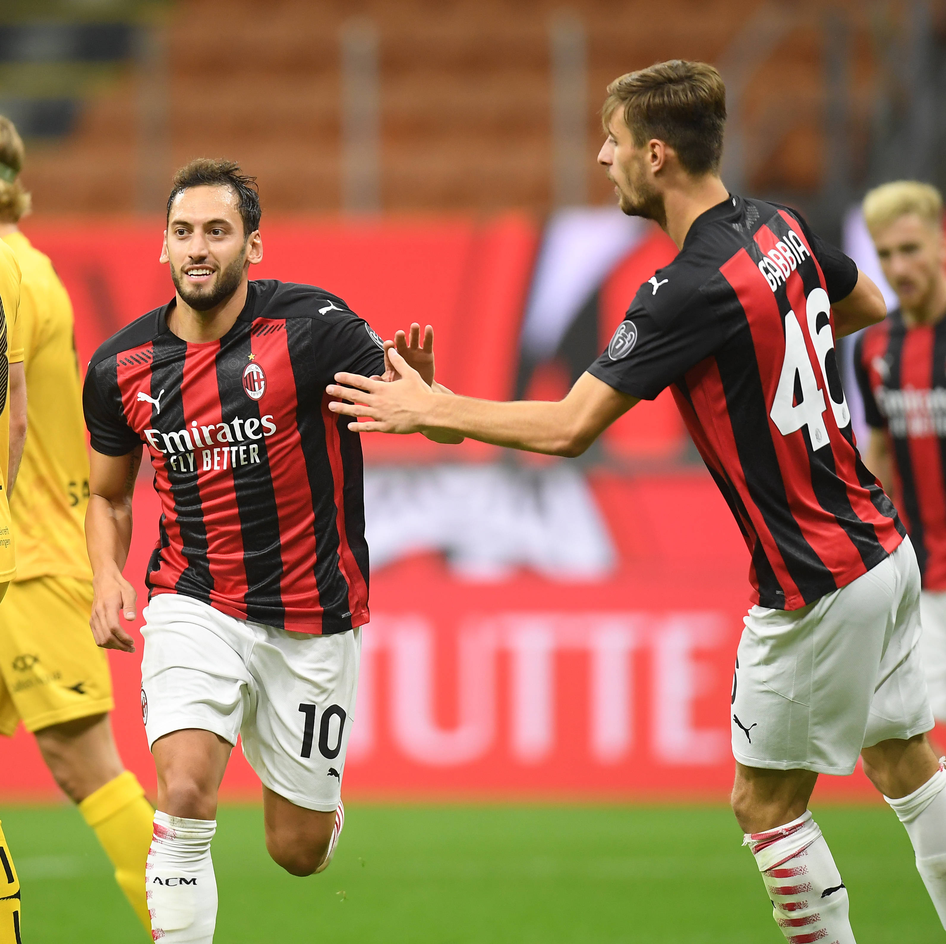 友谊赛半场：米德、斯坦韦均双响，中国女足0-5英格兰女足